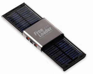 Caricatore Solare 300x238 Caricabatterie solare portatile da ThinkGeek